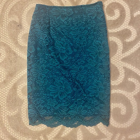 Forever 21 Dresses & Skirts - Forever 21 Emerald Lace Pencil Skirt